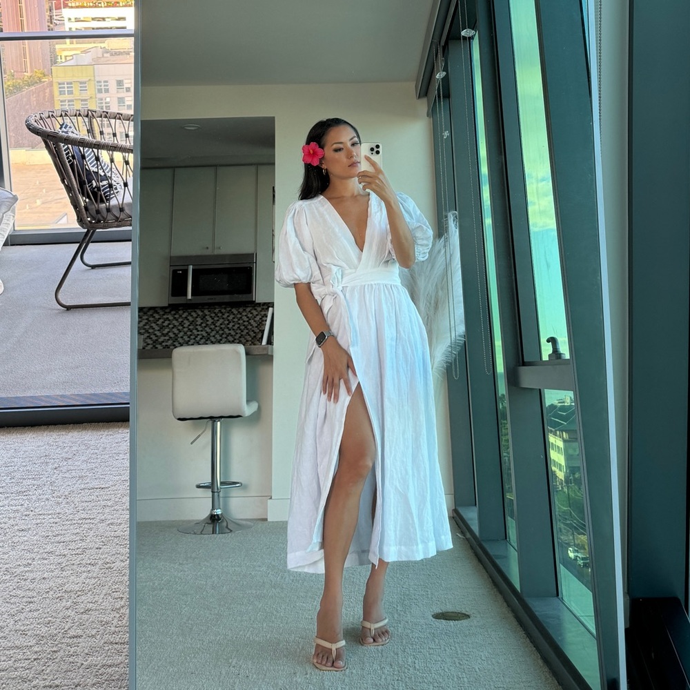 Amalie the Label FRANC LINEN PUFF SLEEVE WRAP
MIDI DRESS IN WHITE